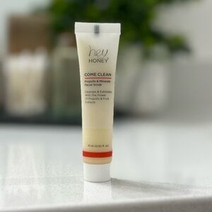 hey honey Facial Scrub